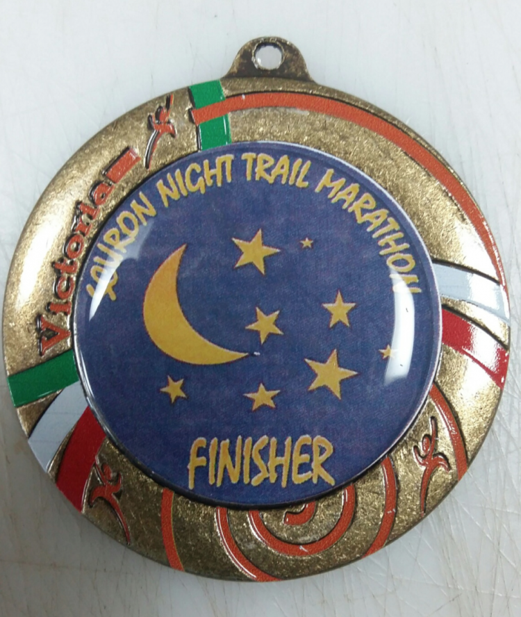 Medaglia finisher Scuron Night Trail Marathon 2016